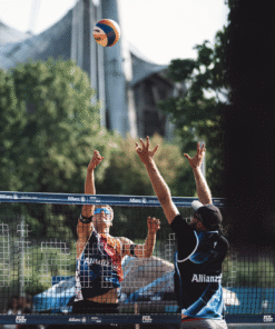 Beaachvolleyball im Olympiapark BeachVolley United
